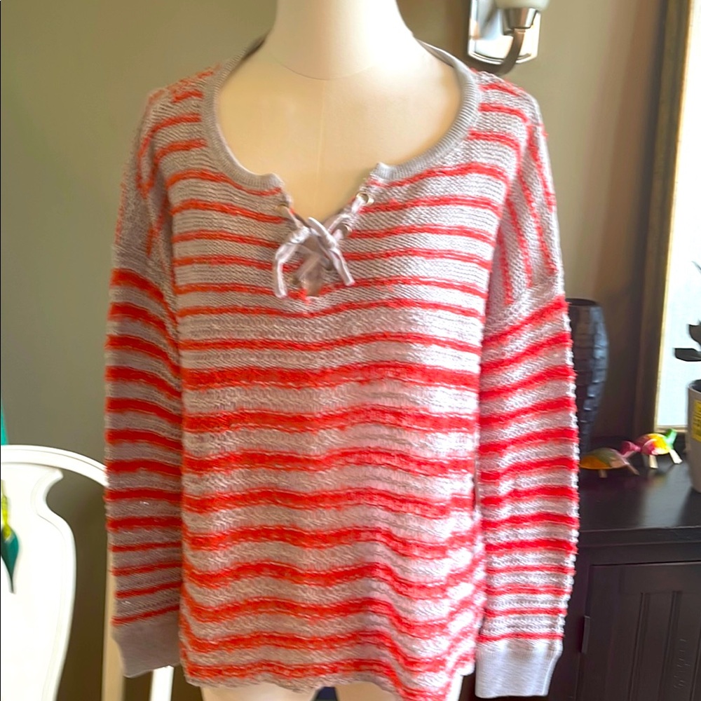 Free people sweater size S NWT